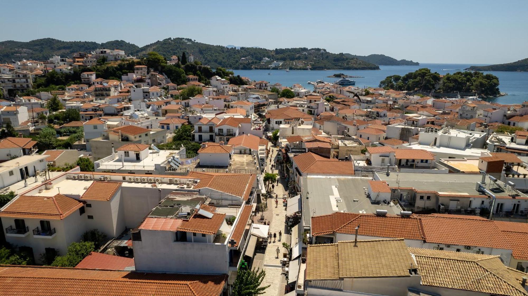 Ocean 11 Hotel Skiathos Town Bagian luar foto