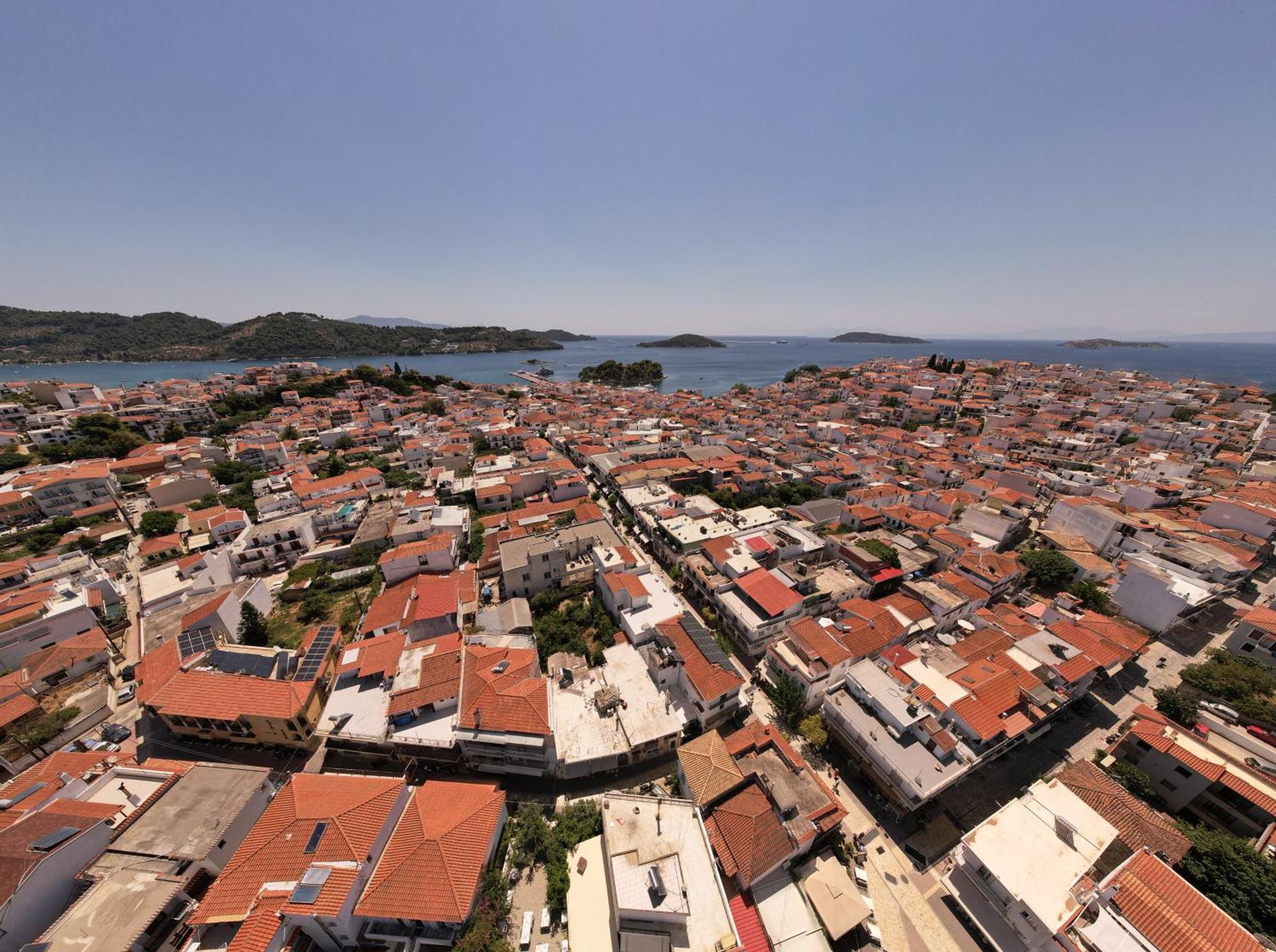 Ocean 11 Hotel Skiathos Town Bagian luar foto