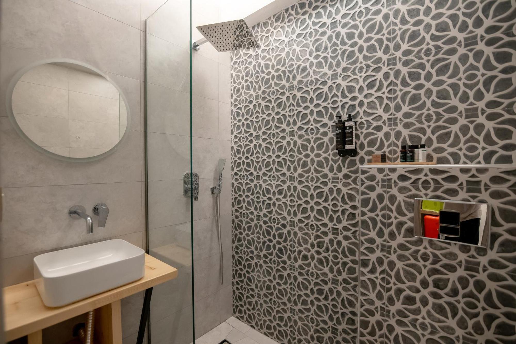 Ocean 11 Hotel Skiathos Town Bagian luar foto