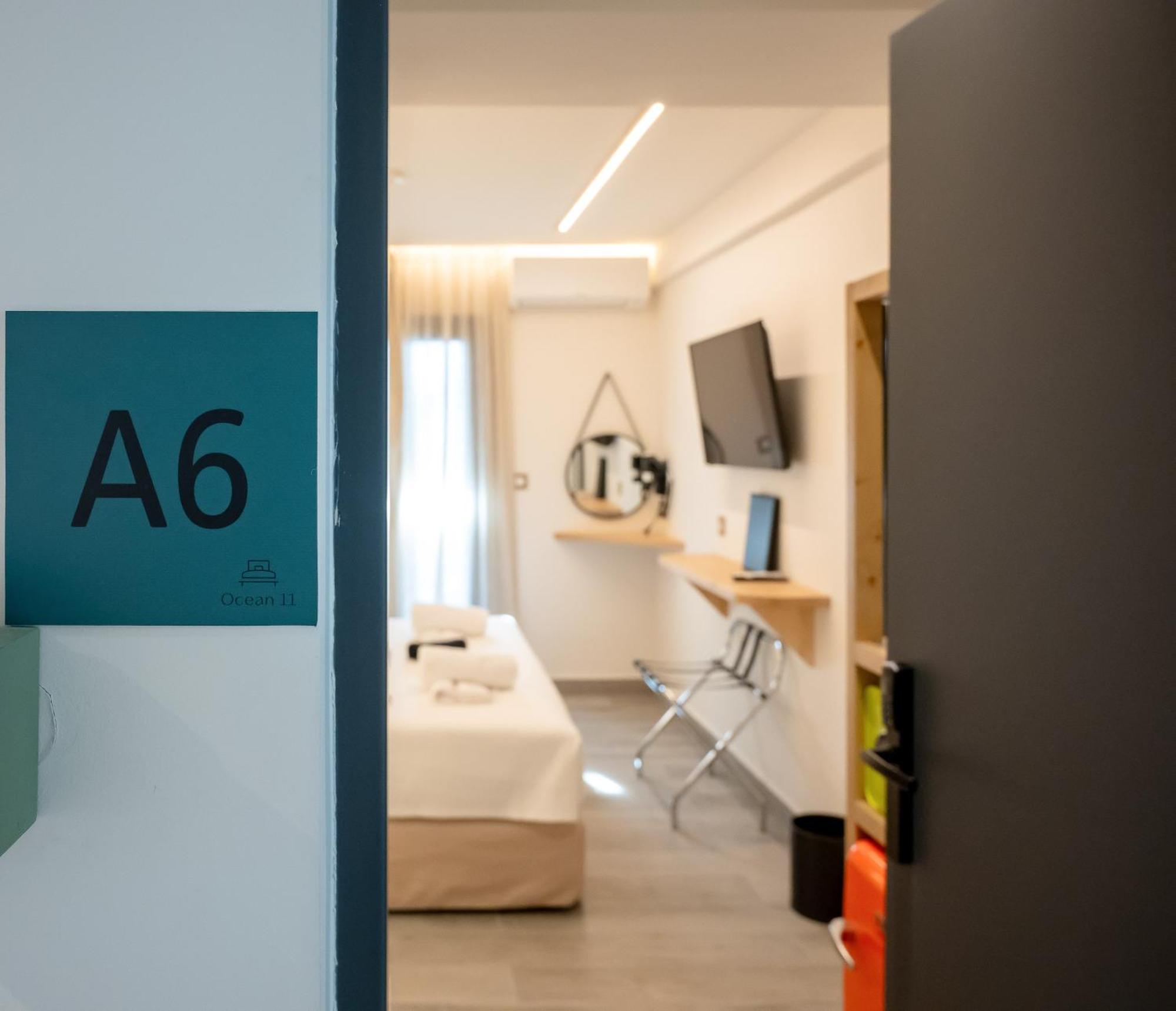 Ocean 11 Hotel Skiathos Town Bagian luar foto