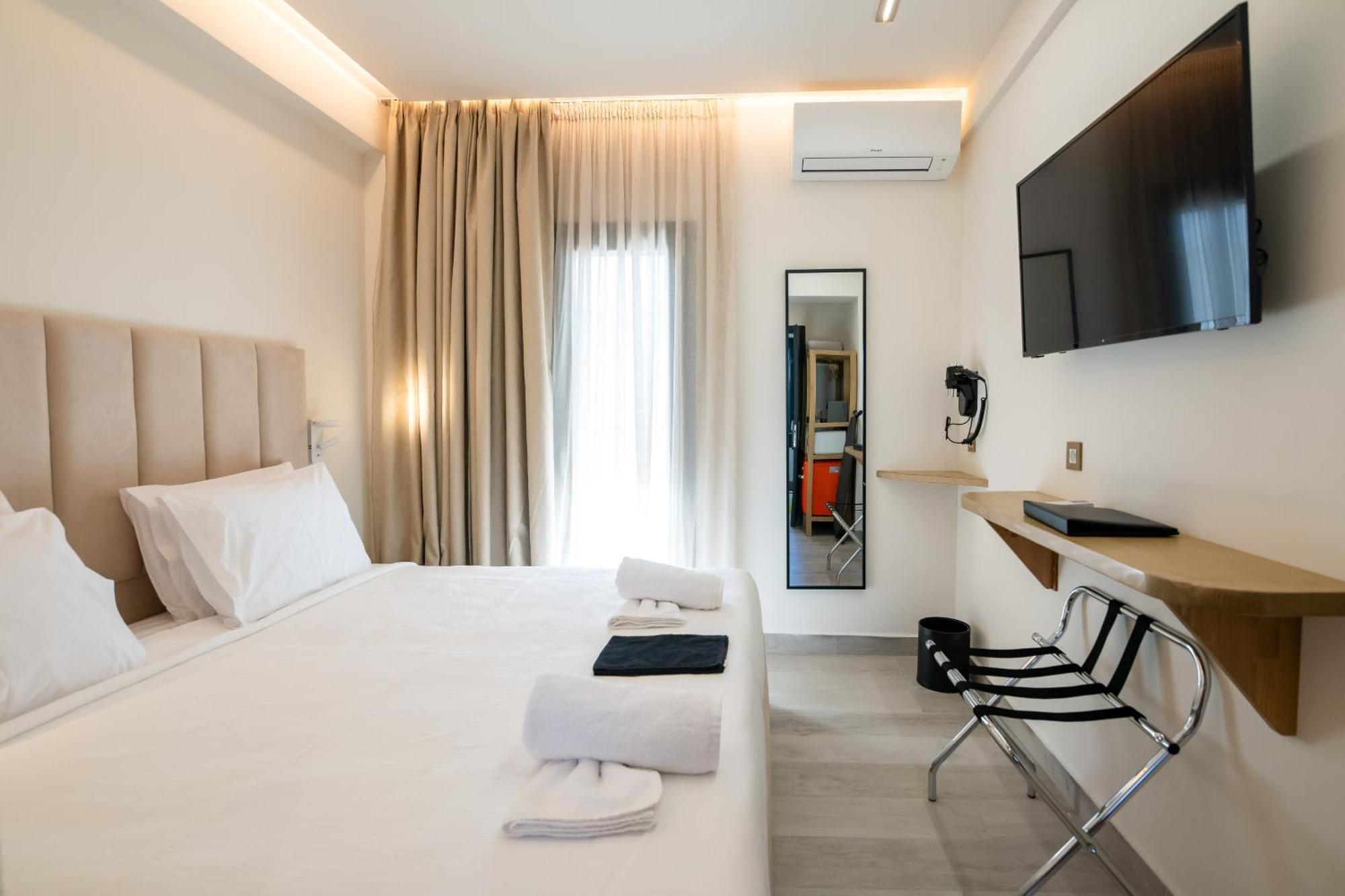 Ocean 11 Hotel Skiathos Town Bagian luar foto