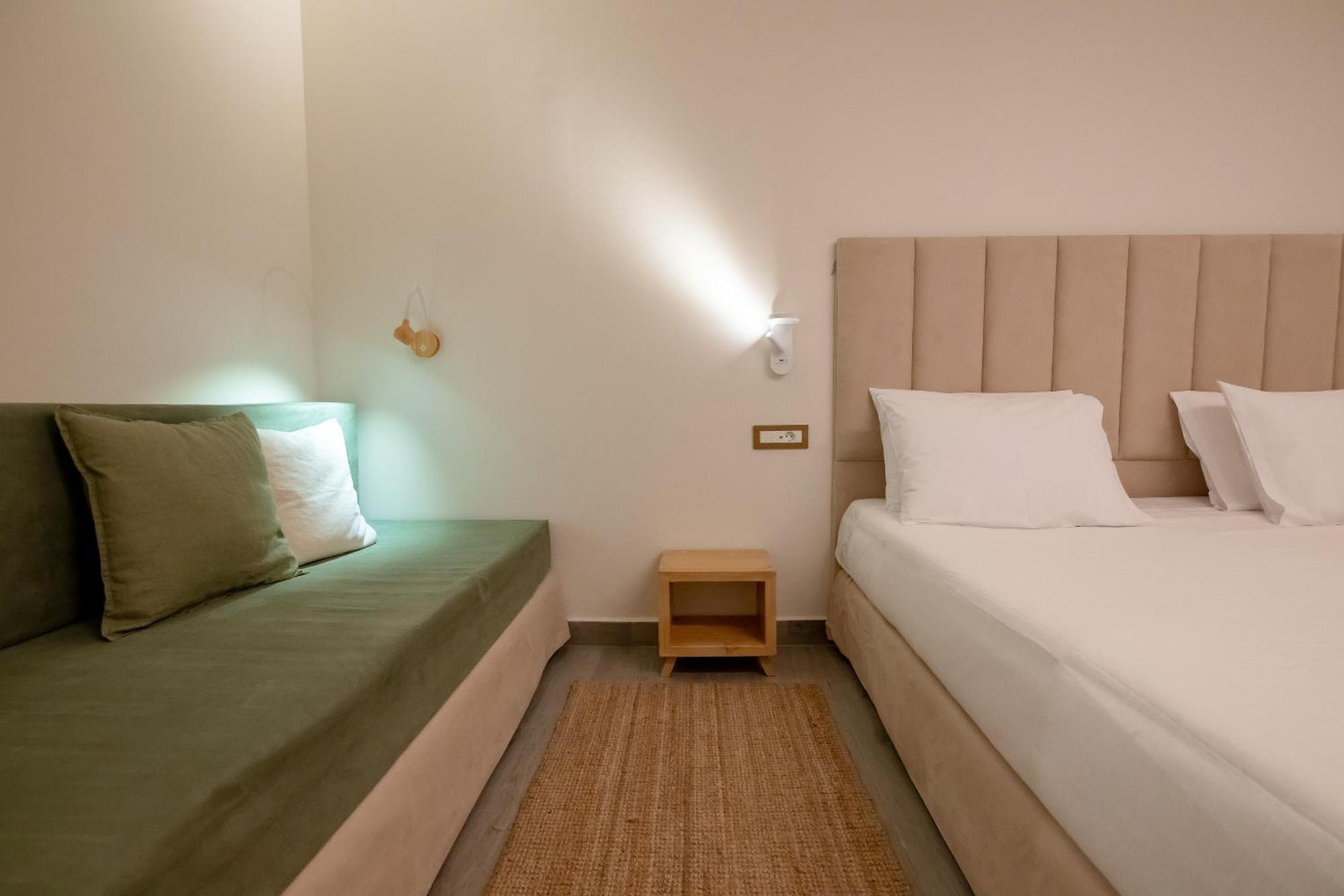 Ocean 11 Hotel Skiathos Town Bagian luar foto
