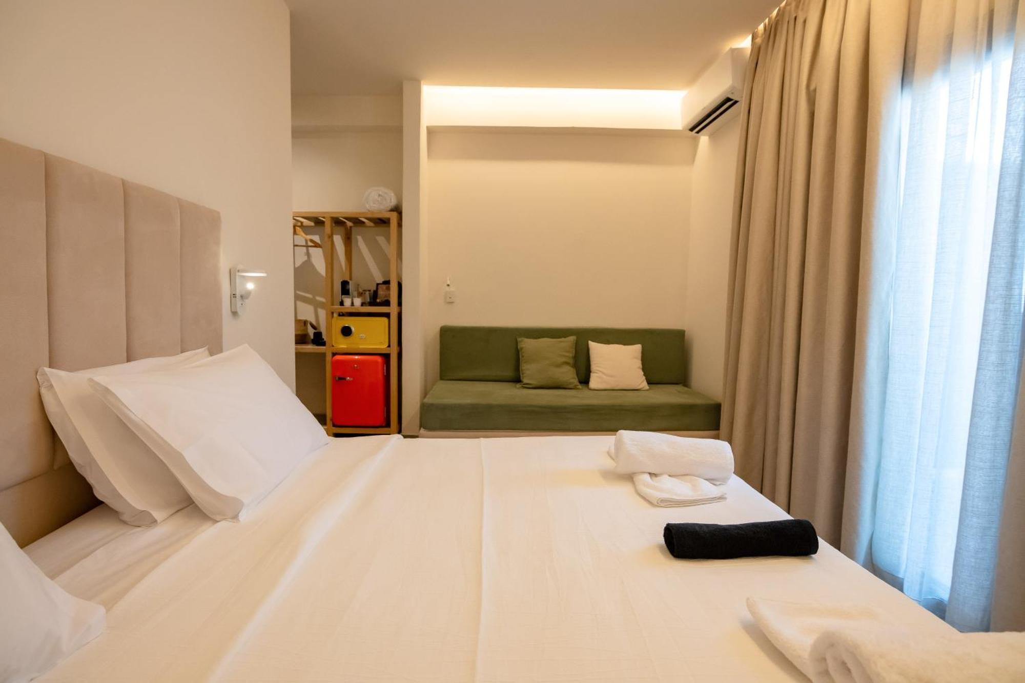 Ocean 11 Hotel Skiathos Town Bagian luar foto