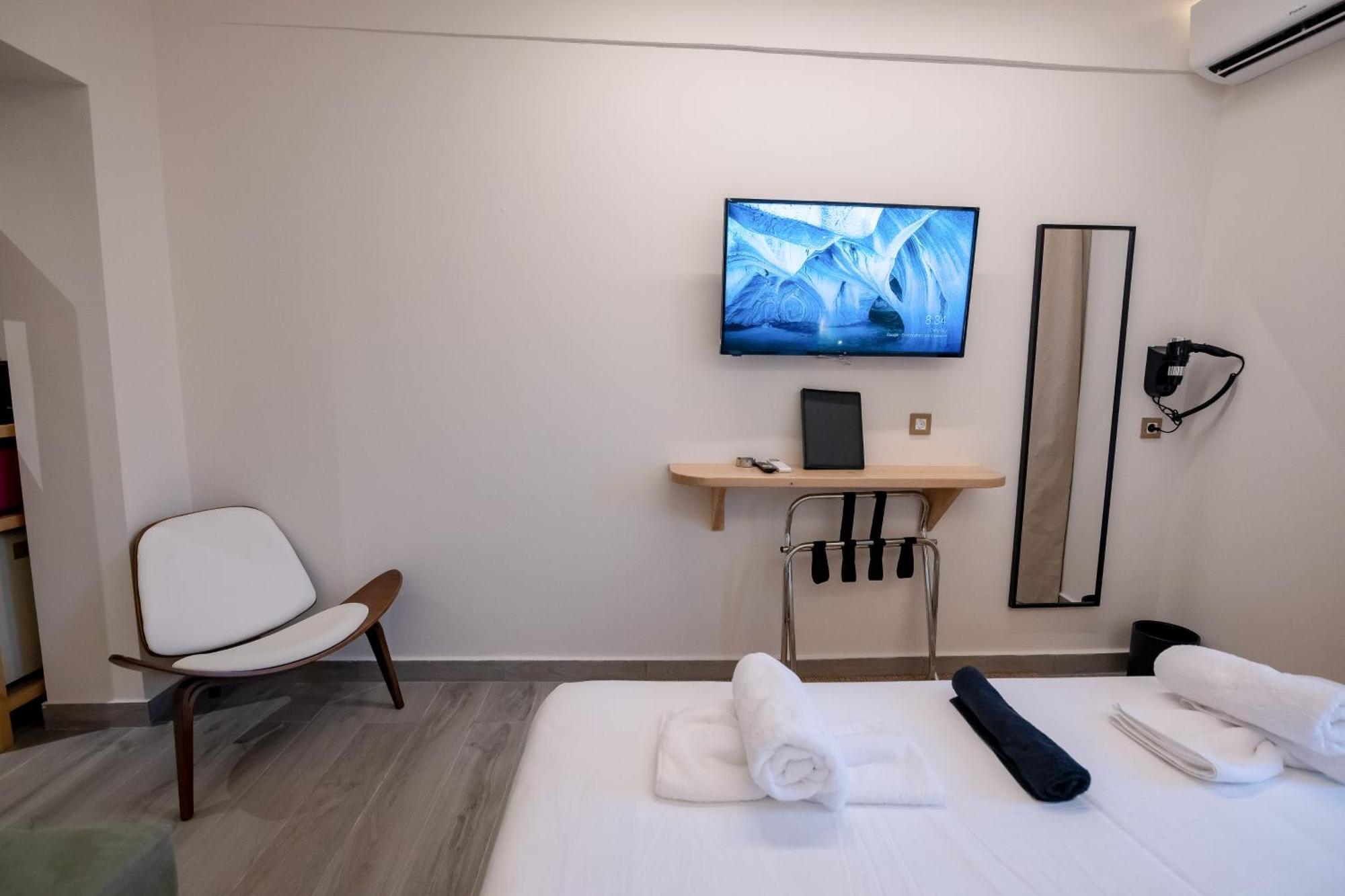 Ocean 11 Hotel Skiathos Town Bagian luar foto