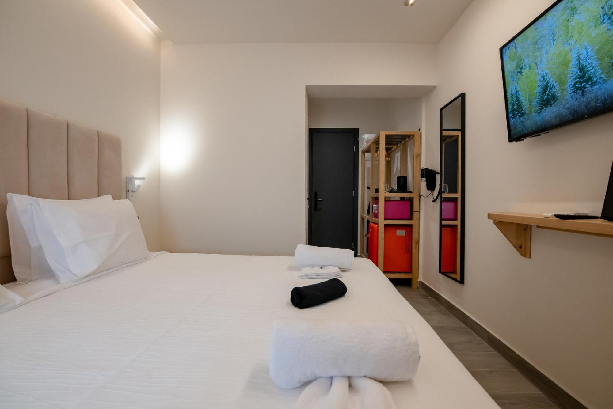 Ocean 11 Hotel Skiathos Town Bagian luar foto